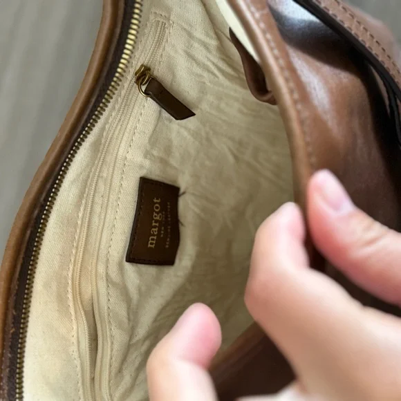 Margot Crossbody Leather Bag - Picture 8 of 12